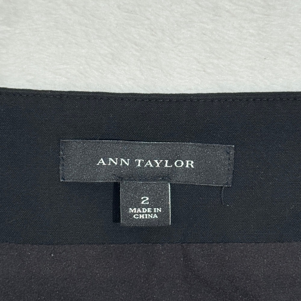 Ann Taylor Pencil Skirt Womens 2 Black Solid Knee Length Professional Career - Picture 8 of 11
